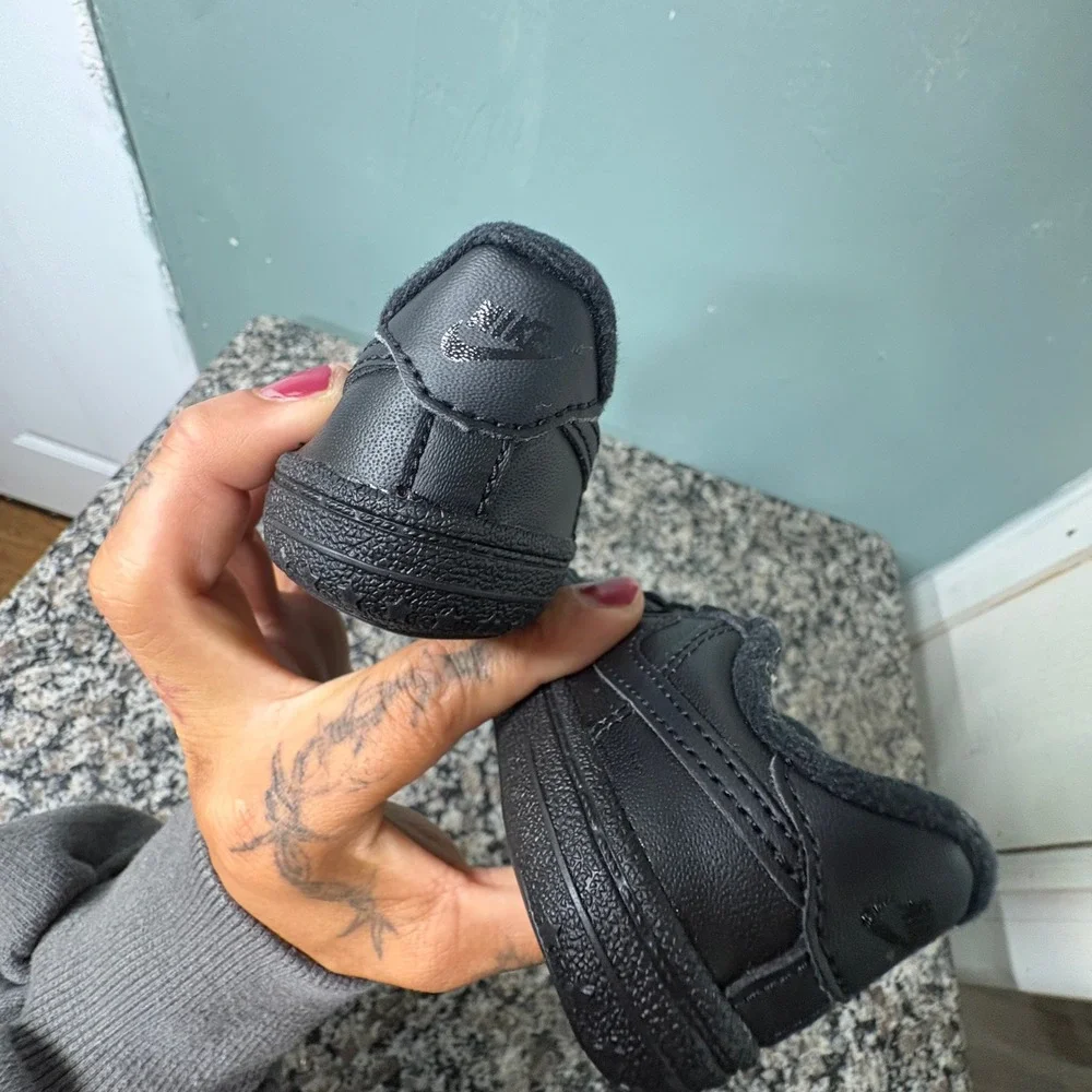 Nike Force 1 Crib Triple Black Infant Sneakers CK2201-001 Size 2C